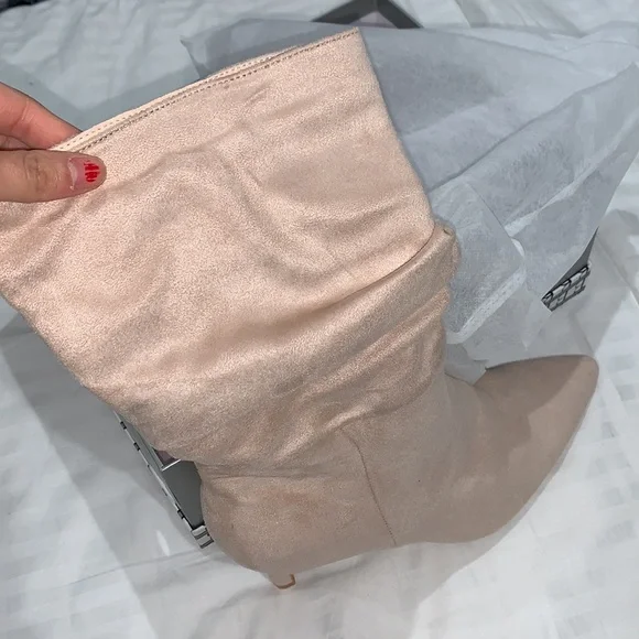 NWT‎ Newbella Slouchy Ivory Heeled Suede Boots - Picture 7 of 8